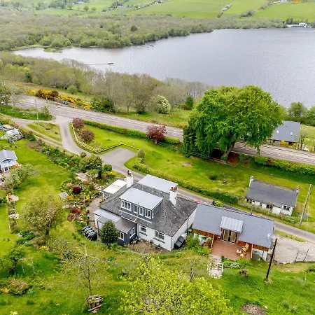 Urquhart Bay B&B-3